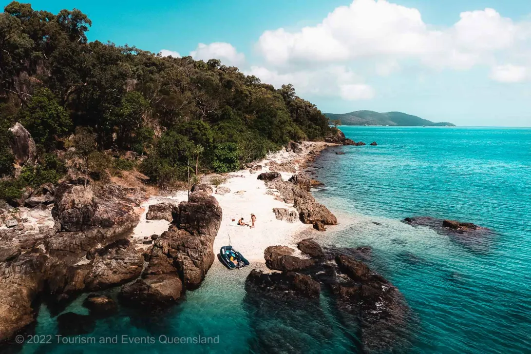 Boat parked up on an island - Great Barrier Reef  – Australia - © Tourism and Events Queensland