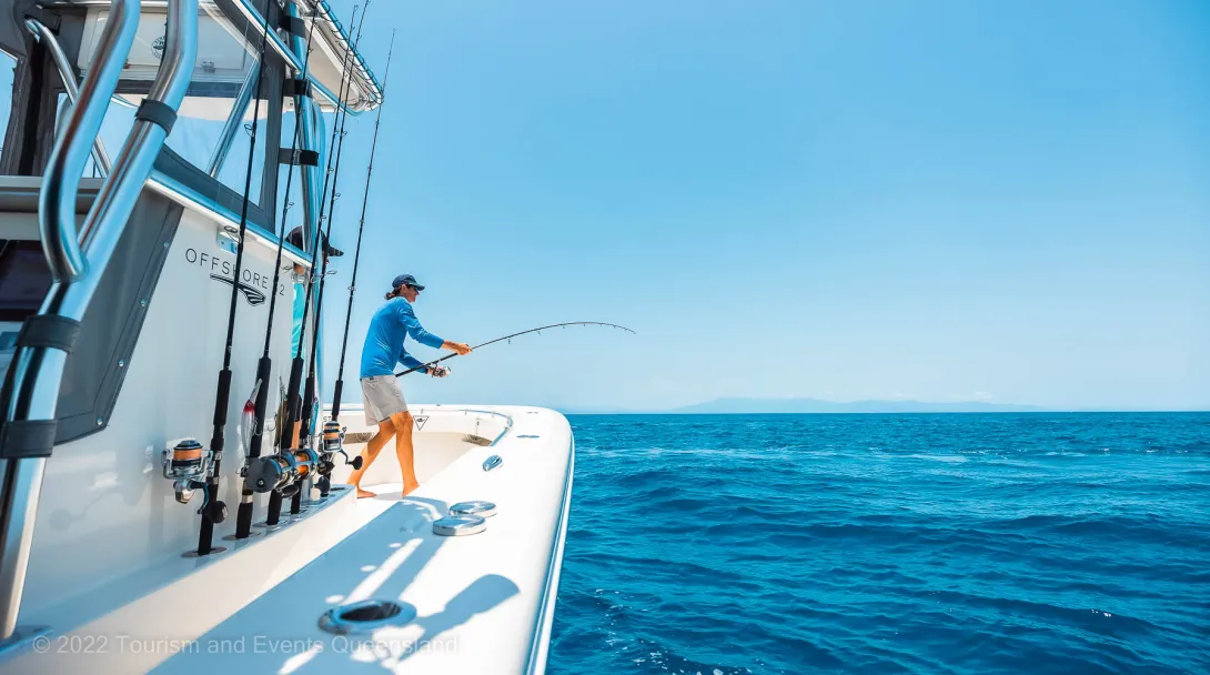 Commercial fishing operator in the Great Barrier Reef Marine Park  – Australia - © Tourism and Events Queensland